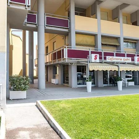 Se013 - Senigallia, Ampio Monolocale Fronte Mare Al Piramidi Senigallia